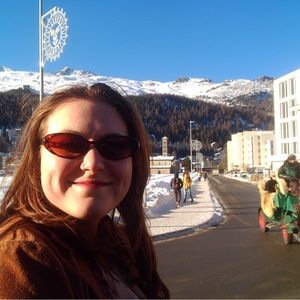 Meet your Posher, Olivia